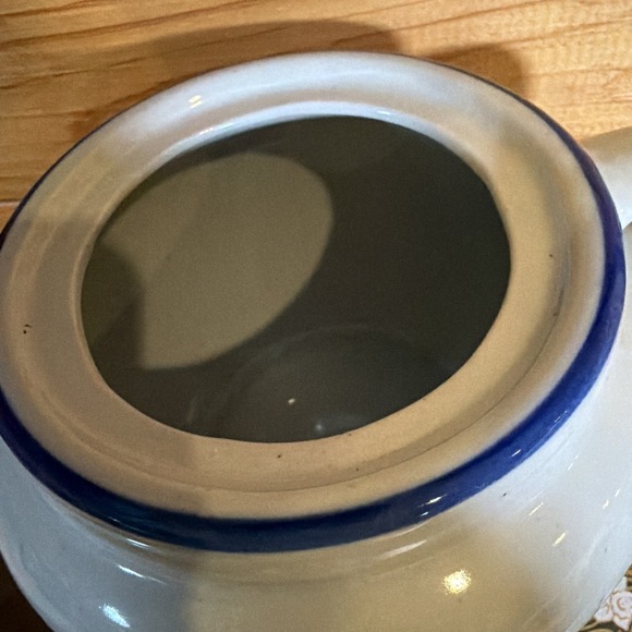 Vintage Bean Pot White With Blue Band - Picture 5 of 5